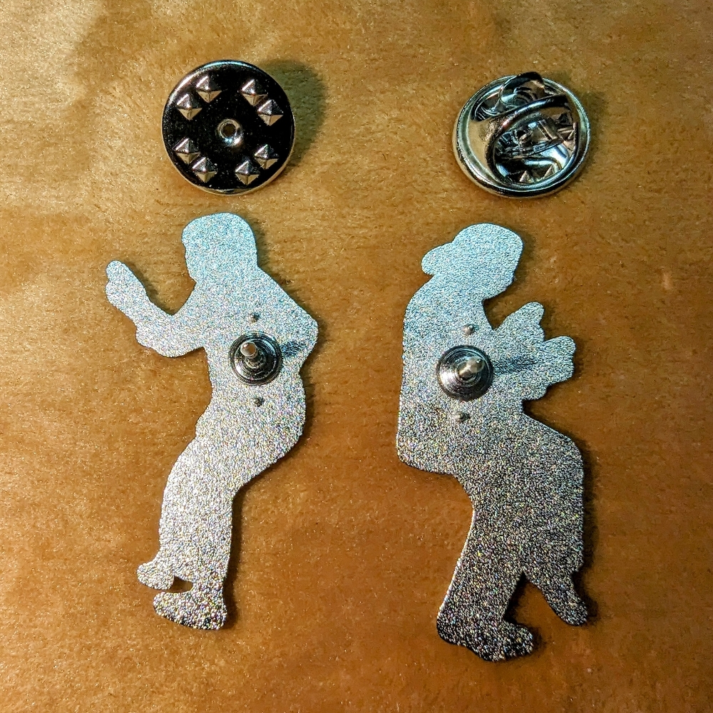 Mrs. Wallace ๐บ Vincent Dancing, Pin Set - Picture 4 of 5